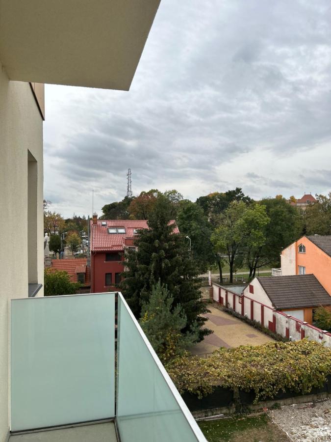 Becca'S Downtown Apartment With Private Parking Oradea Exterior foto