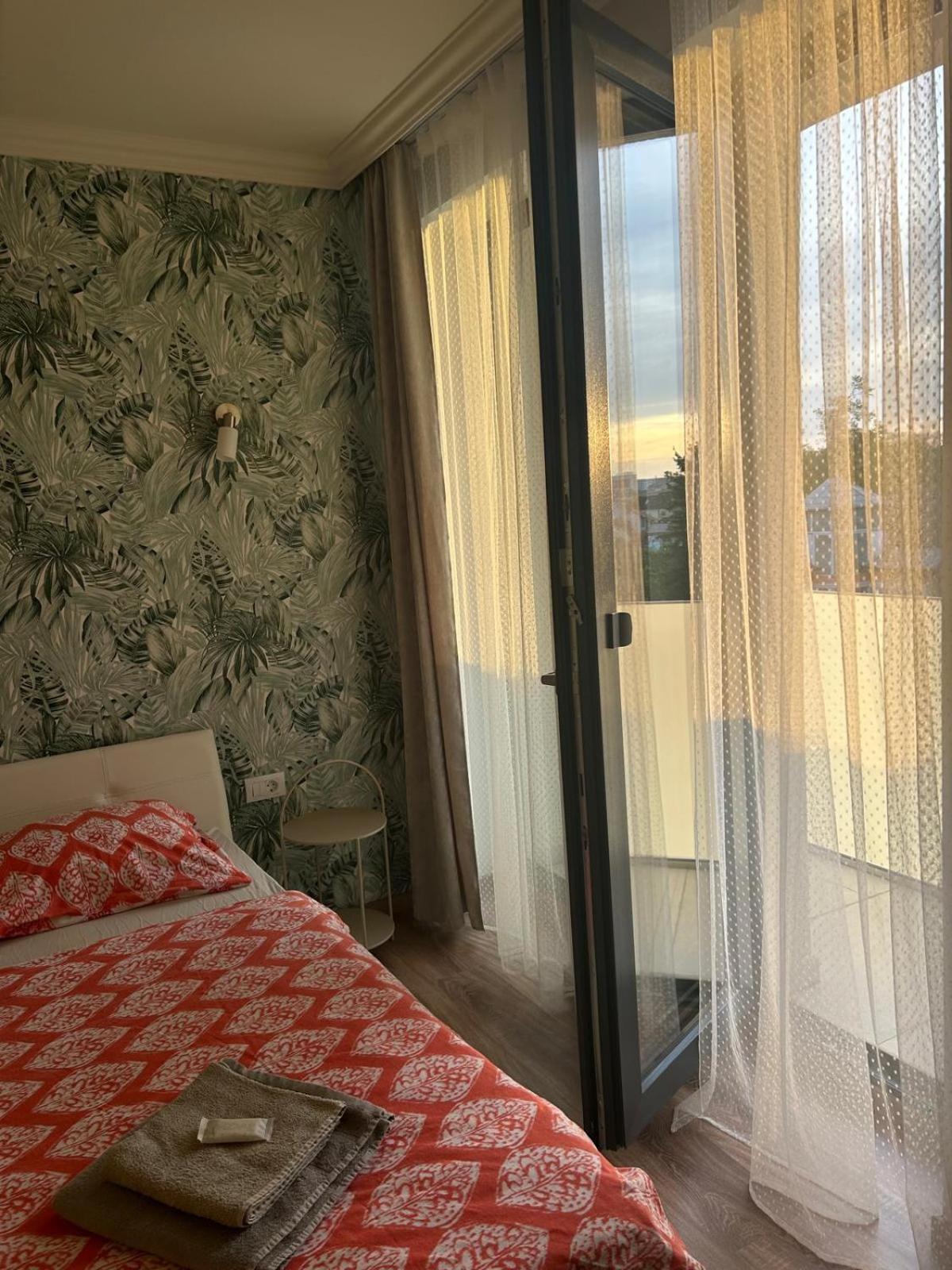 Becca'S Downtown Apartment With Private Parking Oradea Exterior foto